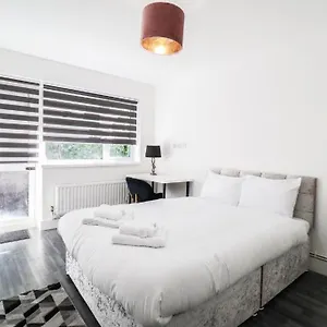 Urban Oasis Bed & Breakfast